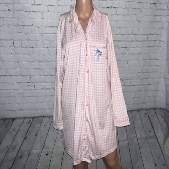 crown & ivy Tops - Crown & Ivy Pink & White Plaid Button Down Top size L